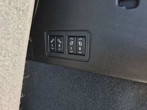 Used 2023 Cadillac XT6 Premium Luxury image 38