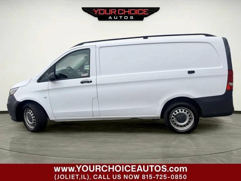 Used 2017 Mercedes-Benz Metris image 2