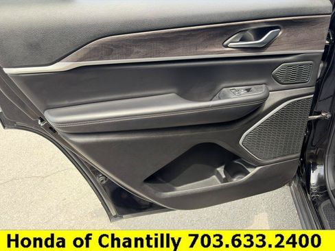 Used 2021 Jeep Grand Cherokee L Limited AWD/4WD image 26
