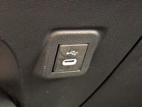Certified 2025 Toyota Corolla SE FWD image 31