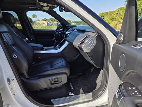 Certified 2022 Land Rover Range Rover Sport HSE Dynamic image 3