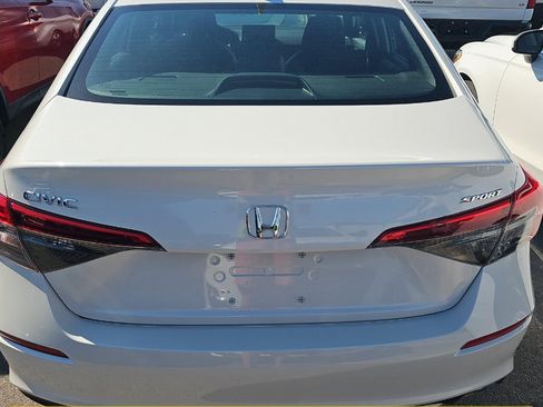 Used 2024 Honda Civic Sport image 6