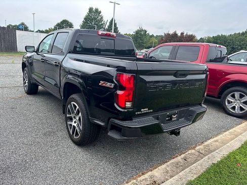 Used 2024 Chevrolet Colorado Z71 w/ Z71 Convenience Package 2 AWD/4WD image 8