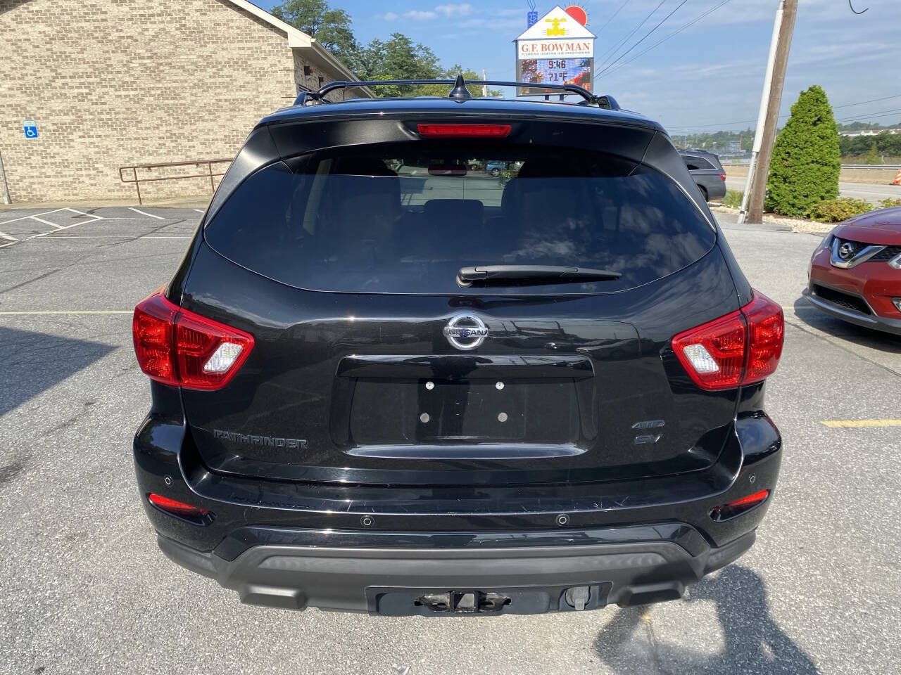 Used 2019 Nissan Pathfinder SV w/ Rock Creek Edition AWD/4WD image 7