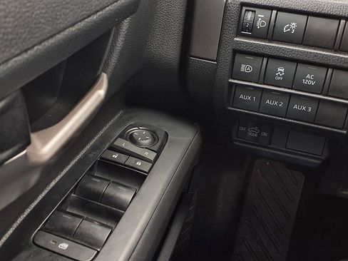 Used 2025 Toyota Tacoma TRD Off-Road w/ TRD Off Road Upgrade Package image 19