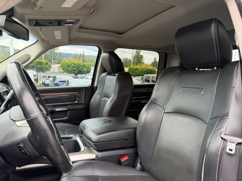 Used 2016 RAM 2500 Laramie w/ Convenience Group AWD/4WD image 14