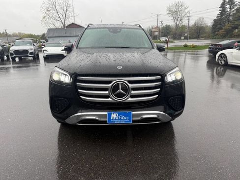 Used 2025 Mercedes-Benz GLS 450 4MATIC image 3