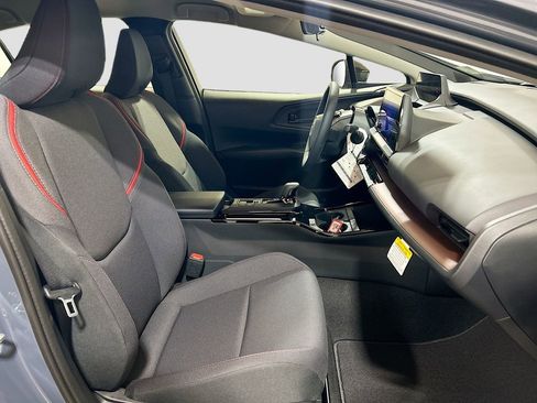 New 2026 Toyota Prius Plug-In Hybrid FWD image 23