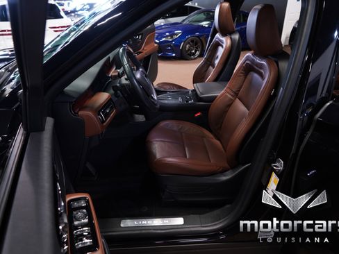 Used 2023 Lincoln Aviator Reserve w/ Jet Package RWD image 26