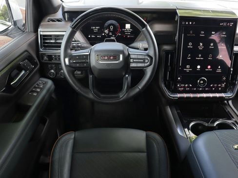 Used 2025 GMC Yukon AT4 w/ AT4 Premium Plus Package AWD/4WD image 36