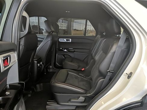 Certified 2023 Ford Explorer ST-Line AWD/4WD image 13