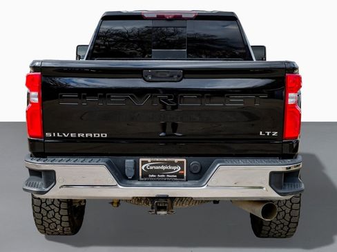Used 2020 Chevrolet Silverado 2500 LTZ w/ LTZ Texas Edition image 9