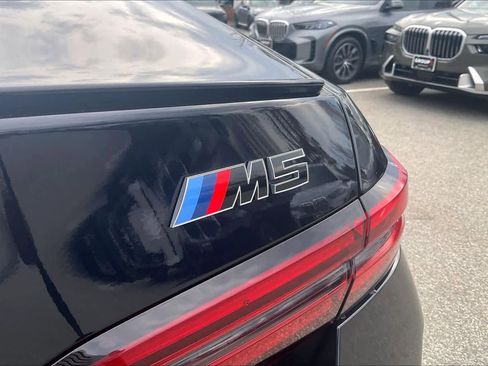 Used 2026 BMW M5 w/ Executive Package image 9