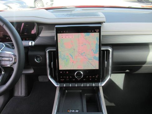 Used 2024 GMC Acadia Elevation w/ Luxury Package image 19