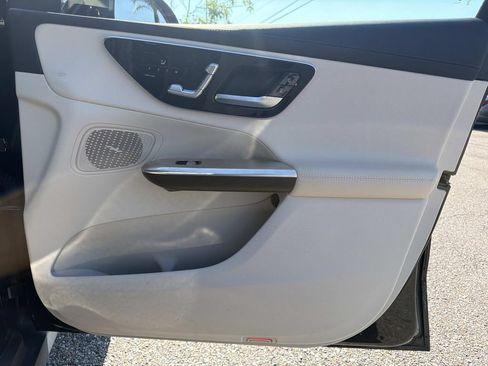 Used 2024 Mercedes-Benz GLC 300 4MATIC image 14
