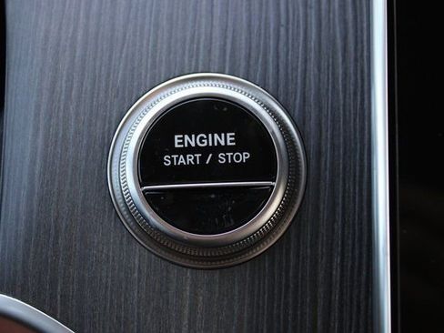 New 2025 Mercedes-Benz GLC 350e 4MATIC image 26