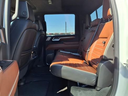 New 2025 GMC Sierra 2500 Denali Ultimate w/ Max Trailering Package image 8