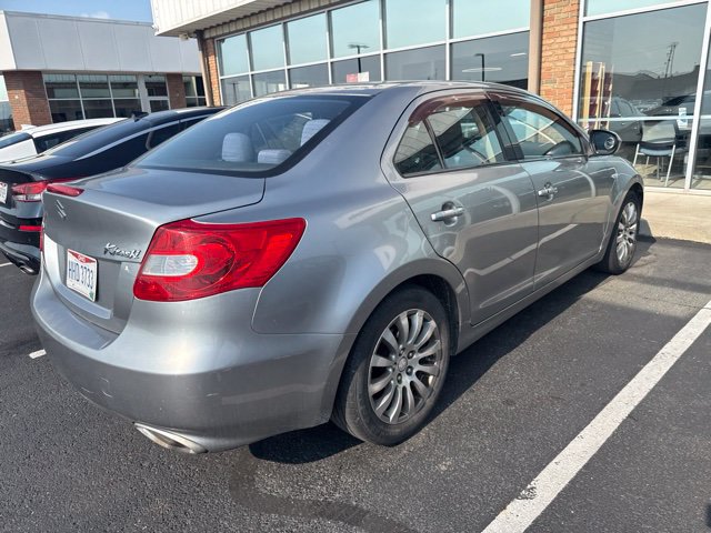 Used 2010 Suzuki Kizashi SE FWD image 4