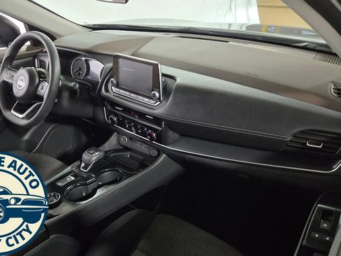 Used 2021 Nissan Rogue S AWD/4WD image 30