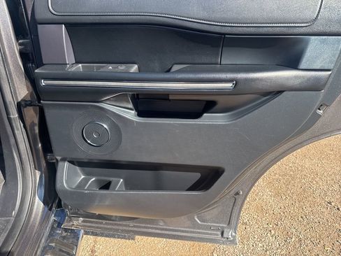 Used 2021 Ford Expedition XLT image 34