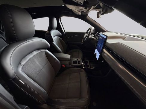 Certified 2025 Ford Mustang Mach-E GT AWD/4WD image 17