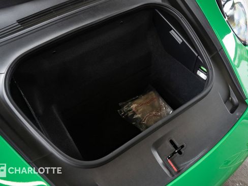 Used 2022 Porsche 911 Turbo image 38