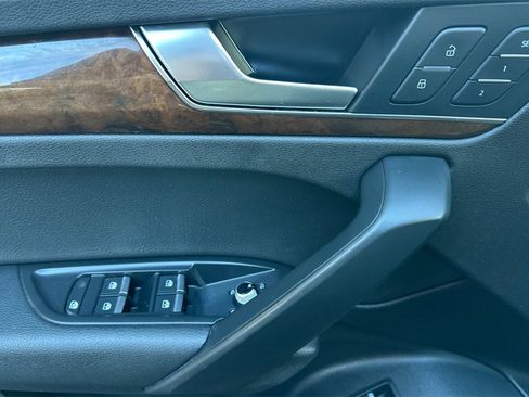 Used 2018 Audi Q5 2.0T Premium Plus w/ Premium Plus Package image 11