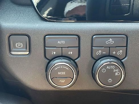 Certified 2024 Chevrolet Silverado 1500 LT AWD/4WD image 25