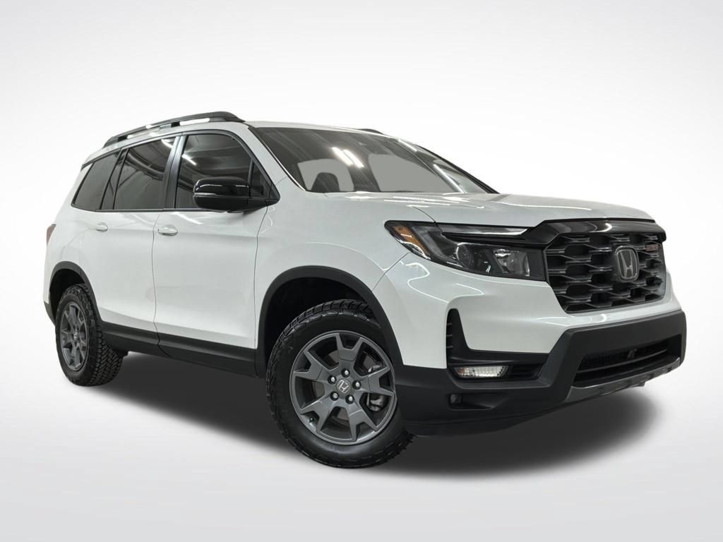 Certified 2025 Honda Passport TrailSport image 5