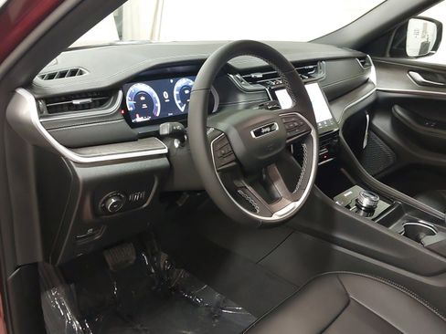 New 2025 Jeep Grand Cherokee L Limited image 17