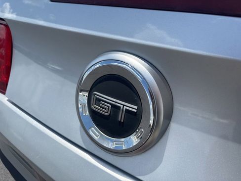 Used 2010 Ford Mustang GT Premium RWD image 29
