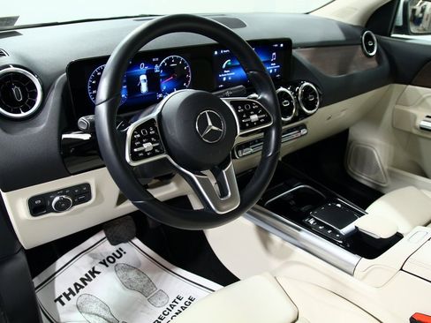 Used 2023 Mercedes-Benz GLA 250 4MATIC image 5