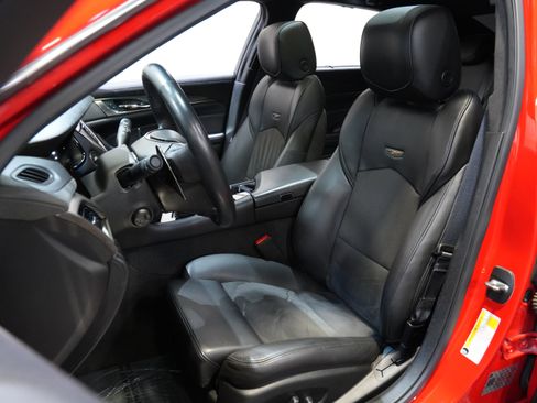 Used 2019 Cadillac CTS V w/ Carbon Fiber Package image 32