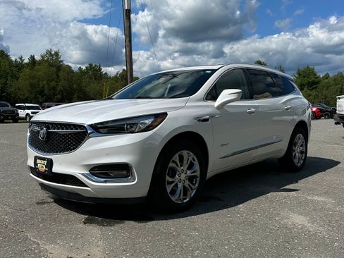 Used 2021 Buick Enclave Avenir w/ Avenir Technology Package AWD/4WD image 7