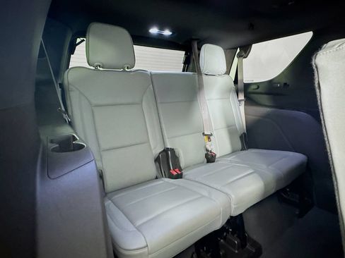 Used 2023 GMC Yukon SLT RWD image 34