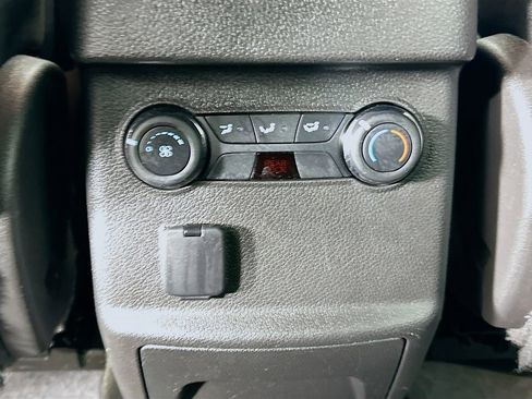 Used 2015 Ford Explorer XLT w/ Equipment Group 201B image 24