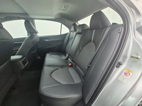 Used 2018 Toyota Camry SE w/ Moonroof Package FWD image 22