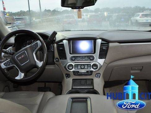 Used 2018 GMC Yukon XL SLT w/ Open Road Package image 18