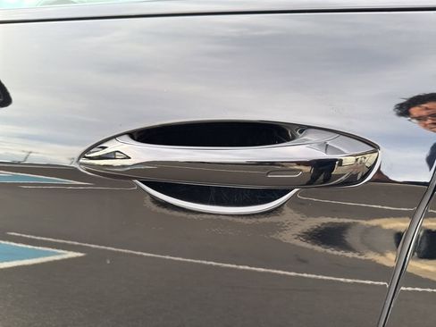 Used 2022 Porsche Panamera 4 Platinum Edition image 17