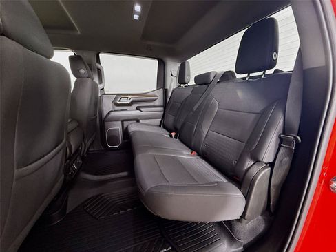 Used 2022 Chevrolet Silverado 1500 LT AWD/4WD image 24