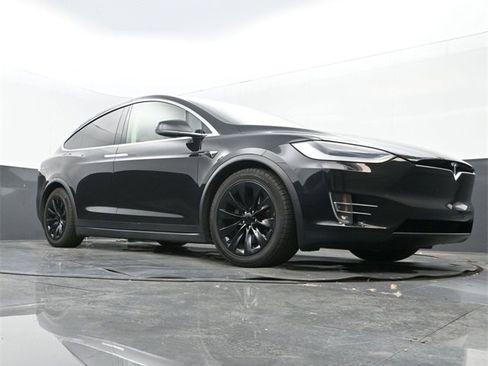 Used 2017 Tesla Model X 100D image 9