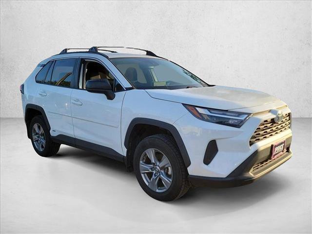 Used 2023 Toyota RAV4 LE AWD/4WD image 3