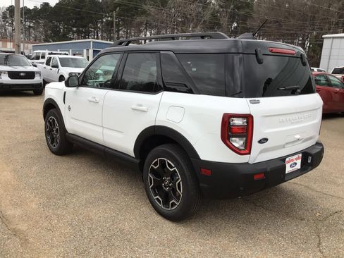 New 2025 Ford Bronco Sport Outer Banks AWD/4WD image 14