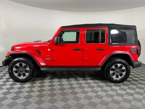Used 2022 Jeep Wrangler Unlimited Sahara w/ LED Lighting Group AWD/4WD image 3