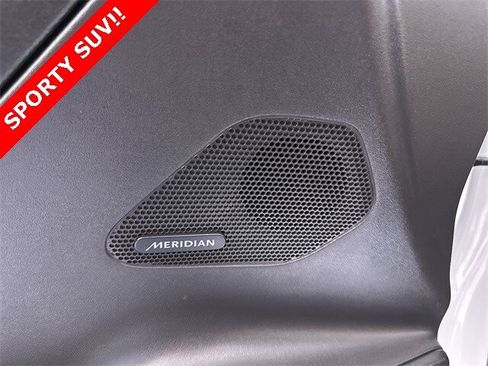 Used 2020 Jaguar F-PACE Premium image 25