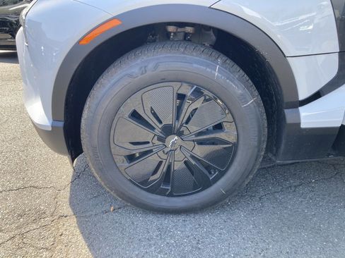 New 2026 Chevrolet Blazer EV LT image 25