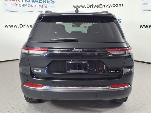 Used 2023 Jeep Grand Cherokee Limited AWD/4WD image 5