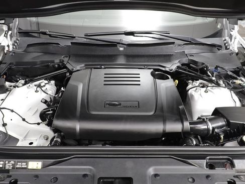 Certified 2026 Land Rover Discovery S AWD/4WD image 25