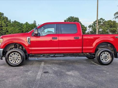 Used 2019 Ford F250 XLT w/ XLT Value Package AWD/4WD image 3