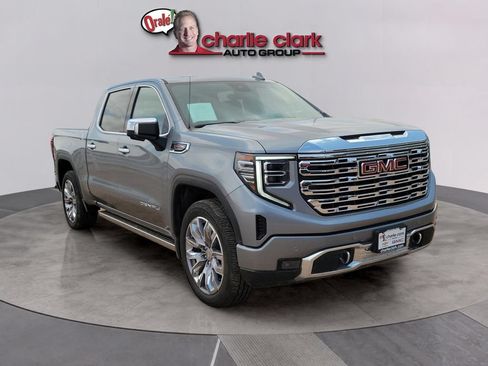 Used 2023 GMC Sierra 1500 Denali w/ Denali Reserve Package AWD/4WD image 7